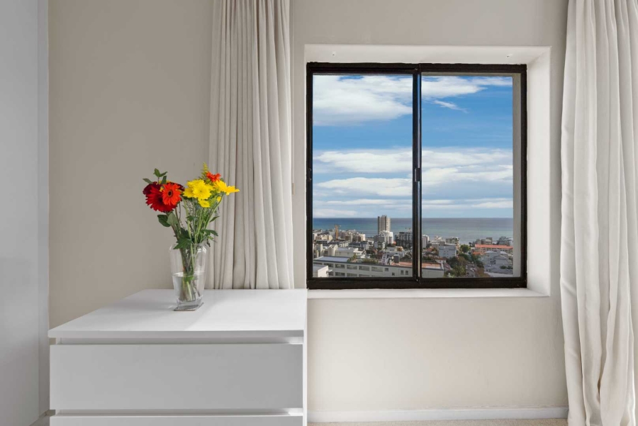 3 Bedroom Property for Sale in Sea Point Western Cape